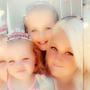 Meet your Posher, May